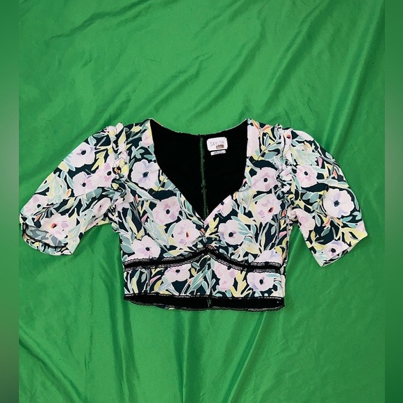 SAYLOR Marine Black and White/ Floral Puff Sleeve Blouse size Small - Picture 2 of 10